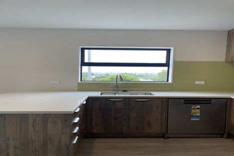 Photo of property in 26a Reeves Road, Pakuranga, Auckland, 2010