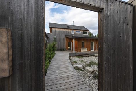 Photo of property in 2 Wineberry Lane, Wanaka, 9305