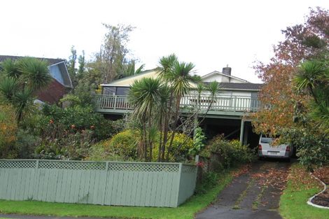 Photo of property in 27 Robbies Road, Shelly Park, Auckland, 2014