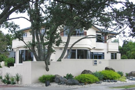 Photo of property in 13 Centennial Place, Campbells Bay, Auckland, 0630
