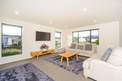 Photo of property in 1 Middleton Way, Ashhurst, 4810