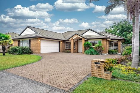 Photo of property in 103 Golfland Drive, Golflands, Auckland, 2013