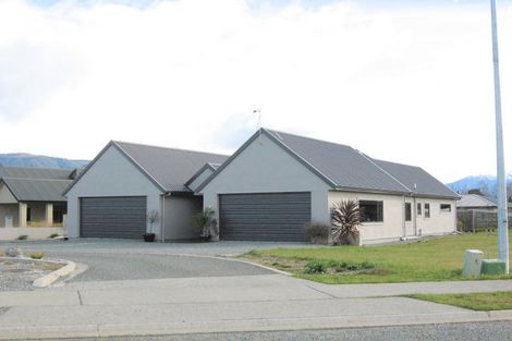 Photo of property in 18 Lawson Burrows Crescent, Te Anau, 9600