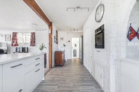 Photo of property in 10 Perry Place, Bader, Hamilton, 3206