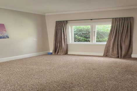 Photo of property in 186 Boord Crescent, Kumeu, 0891