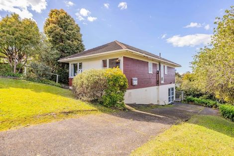 Photo of property in 12 Barker Rise, Northcross, Auckland, 0632