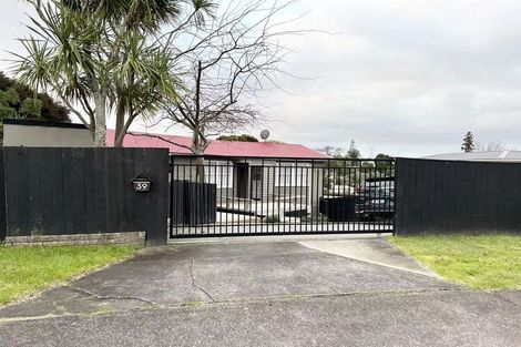 Photo of property in 39 Bodi Place, Te Atatu South, Auckland, 0610