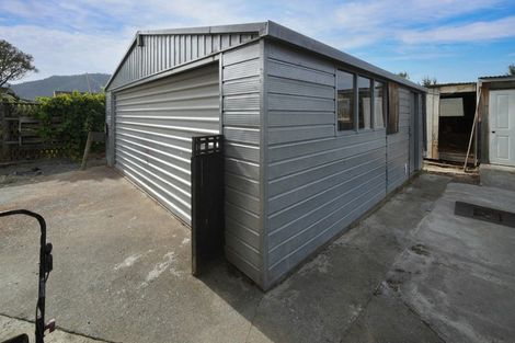 Photo of property in 22 Hampden Street, Murchison, 7007