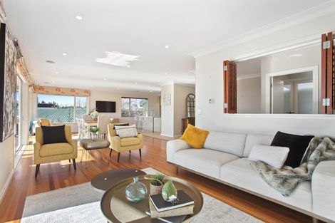 Photo of property in 150 Bleakhouse Road, Mellons Bay, Auckland, 2014