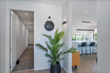 Photo of property in 6 Awatea Drive, Whitianga, 3510