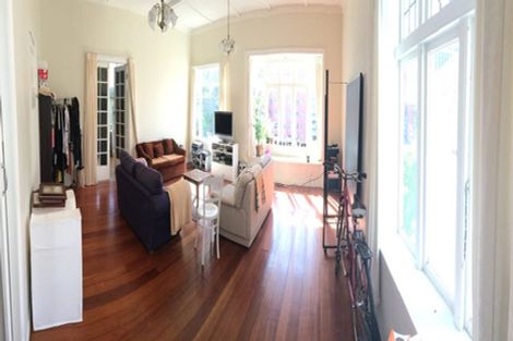 Photo of property in 1/17 Clifton Terrace, Kelburn, Wellington, 6012