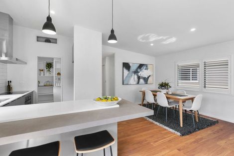 Photo of property in 15 Bulkeley Terrace, New Plymouth, 4310