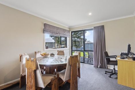 Photo of property in 28 Chesham Street, Rototuna North, Hamilton, 3210