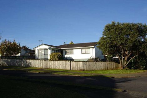 Photo of property in 1/9 Bernina Place, Weymouth, Auckland, 2103