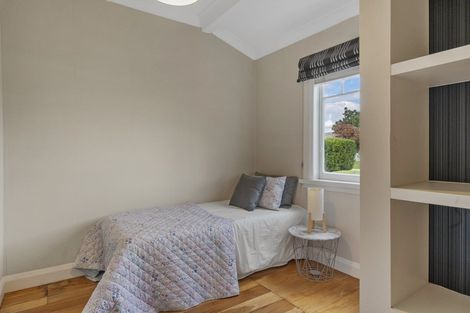 Photo of property in 25 Oxford Street, Fairfield, Hamilton, 3214