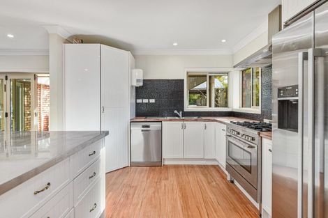 Photo of property in 8 Janet Place, Lynmore, Rotorua, 3010