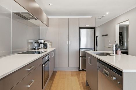 Photo of property in 303/277 Maunganui Road, Mount Maunganui, 3116