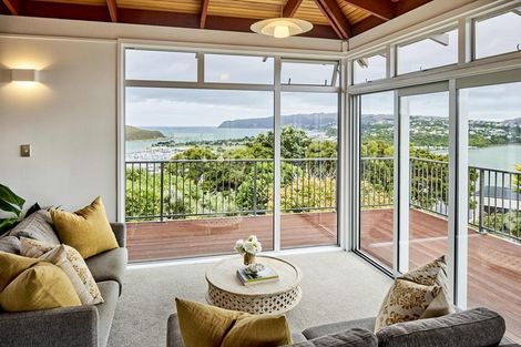 Photo of property in 33 Kiriwai Road, Paremata, Porirua, 5024