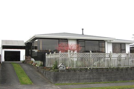 Photo of property in 5 Kennedy Place, Merrilands, New Plymouth, 4312