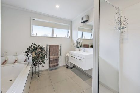 Photo of property in 33 Chandler Way, Rolleston, 7615