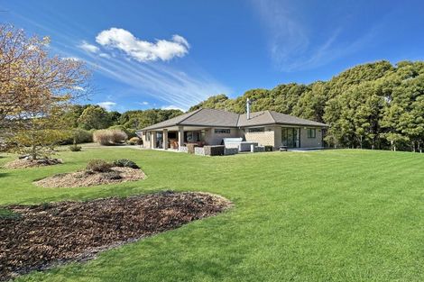 Photo of property in 12 Lacebark Drive, Kinloch, Taupo, 3377