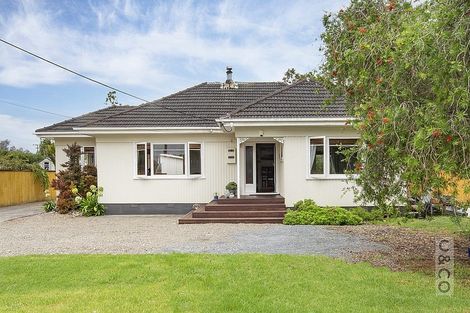 Photo of property in 7 Taupaki Road, Taupaki, Henderson, 0782