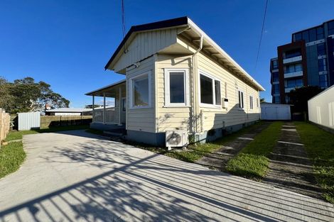 Photo of property in 28 Auburn Street, Takapuna, Auckland, 0622