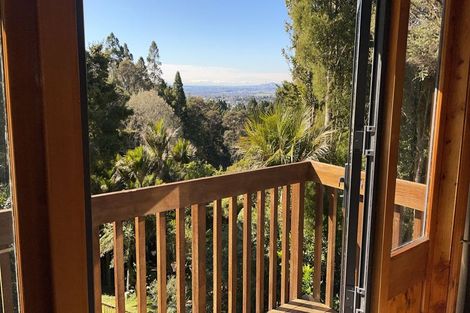 Photo of property in 9 Tawini Road, Titirangi, Auckland, 0604