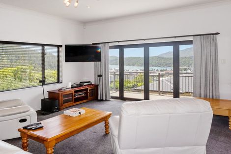 Photo of property in 24 Harbour View Heights, Picton, 7220