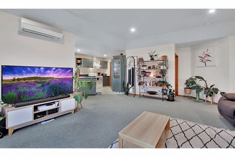 Photo of property in 2/95 Vagues Road, Northcote, Christchurch, 8052