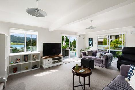 Photo of property in 12 Moana Drive, Tanners Point, Katikati, 3177