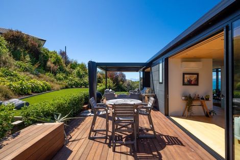 Photo of property in 21 Talisman Heights, Kaiteriteri, Motueka, 7197