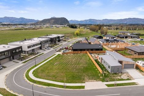 Photo of property in 12 Rubus Street, Wanaka, 9382