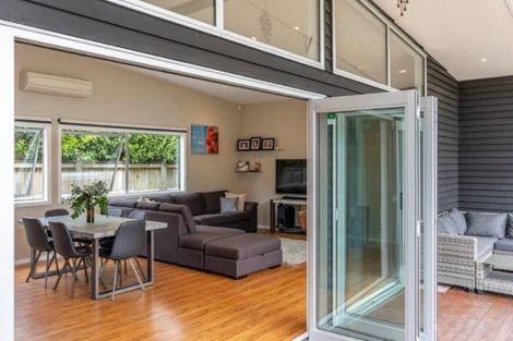 Photo of property in 15 Esther Street, Martinborough, 5711