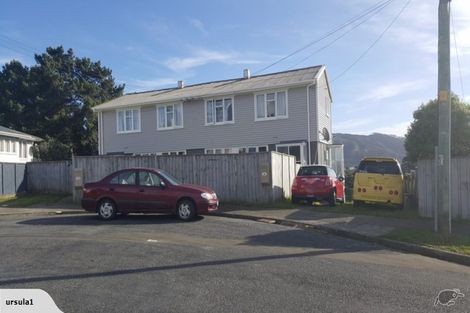 Photo of property in 76-78 Sievers Grove, Cannons Creek, Porirua, 5024