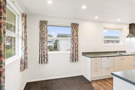 Photo of property in 84 Donovan Road, Paraparaumu Beach, Paraparaumu, 5032