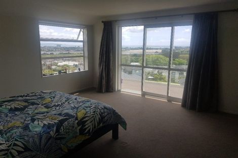 Photo of property in 12 Butler Stoney Crescent, Silverdale, 0932