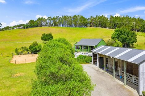 Photo of property in 321 Muriwai Valley Road, Muriwai, Waimauku, 0881