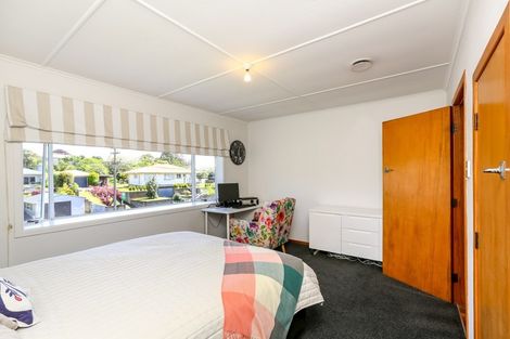 Photo of property in 31 Awanui Street, Merrilands, New Plymouth, 4312