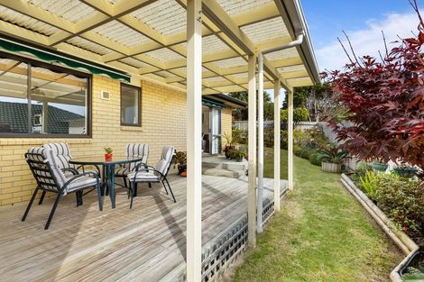 Photo of property in 56 Black Teal Close, Unsworth Heights, Auckland, 0632