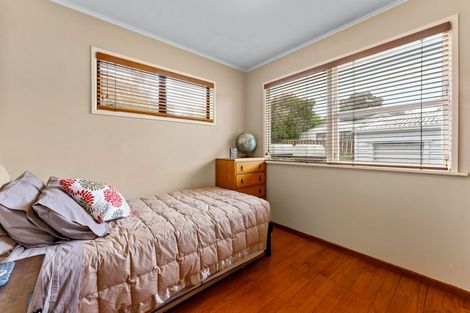 Photo of property in 16 Rosalind Road, Glenfield, Auckland, 0629