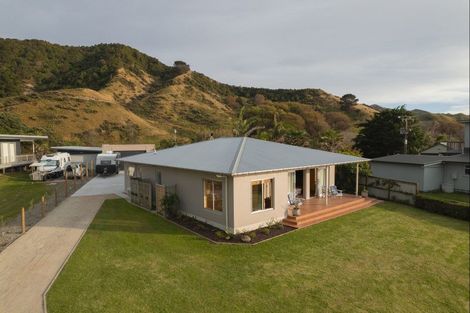 Photo of property in 599 Waihau Road, Tolaga Bay, 4073