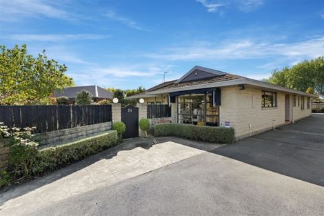 Photo of property in 274 Memorial Avenue, Burnside, Christchurch, 8053