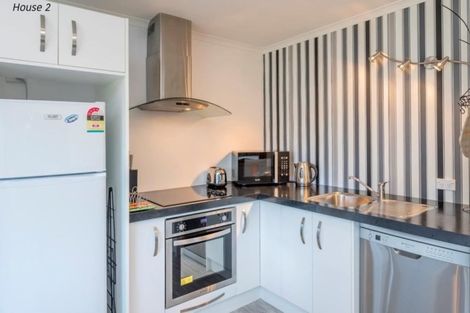 Photo of property in 17 Heperi Street, Waikanae Beach, Waikanae, 5036