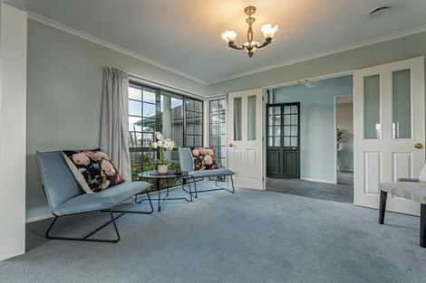 Photo of property in 40 Royal Oak Drive, Kelvin Grove, Palmerston North, 4414