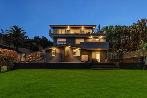 Photo of property in 286 Whangaparaoa Road, Red Beach, 0932