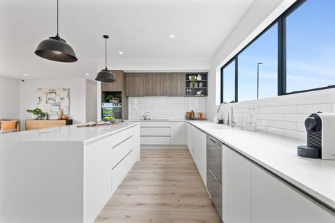 Photo of property in 2 Cadwil Drive, Beachlands, Auckland, 2018