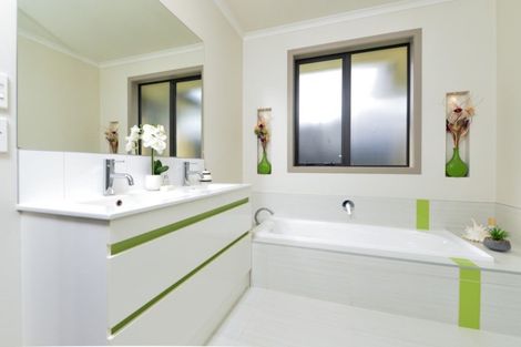 Photo of property in 2 Michael Terrence Place, Flagstaff, Hamilton, 3210