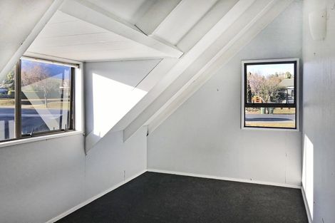 Photo of property in 40 Oregon Drive, Kelvin Heights, Queenstown, 9300