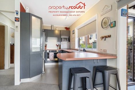 Photo of property in 2/41 Mason Street, New Lynn, Auckland, 0600